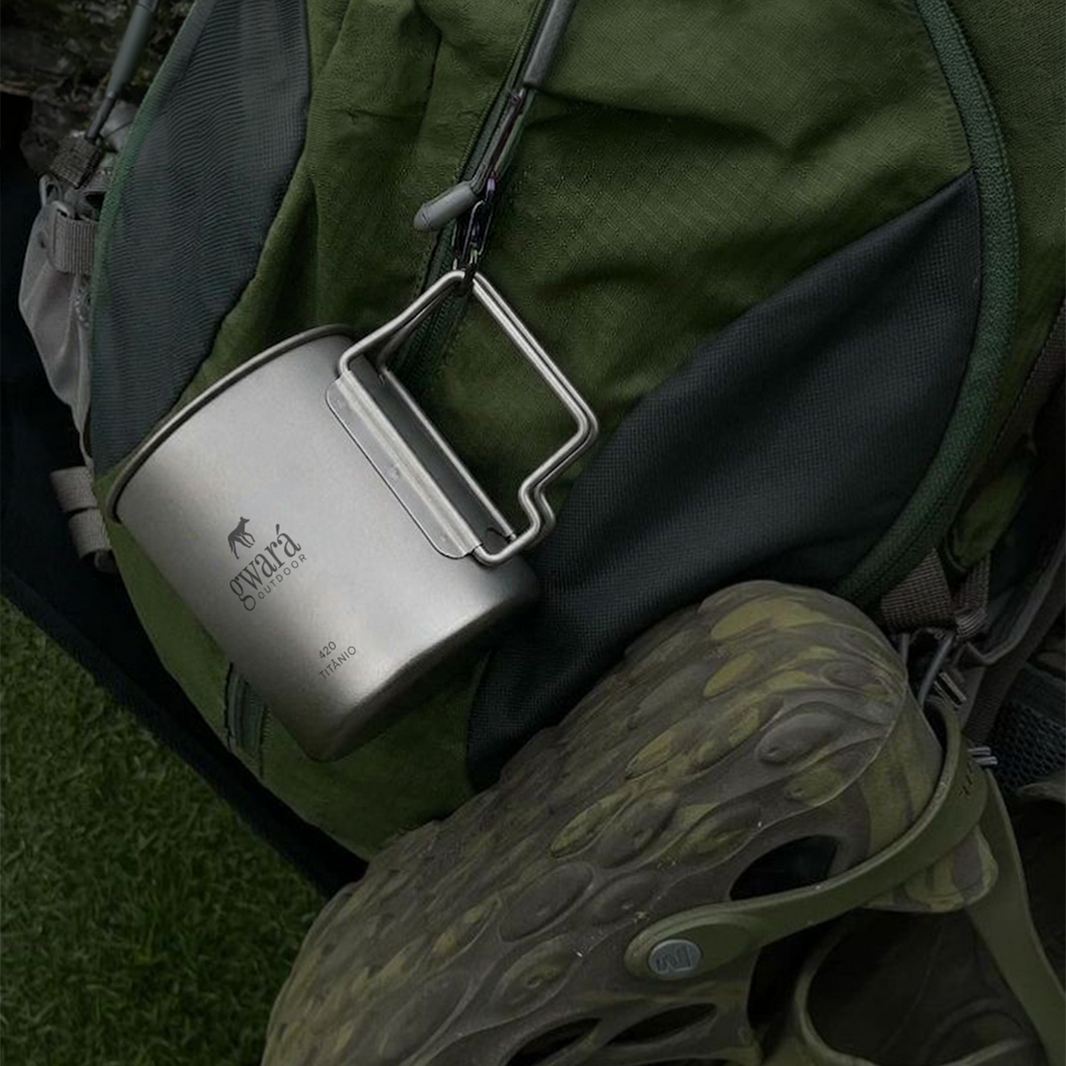 Caneca de Trekking Camping e Trilha feita 100% em Titânio Gwará Outdoor Na Mochila